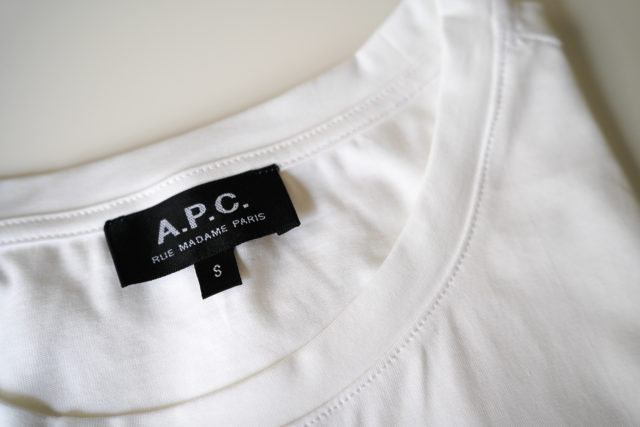 A.P.C.(アーペーセー)ロゴ入りポケットTシャツ